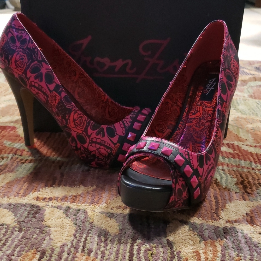 Iron Fist Muete Punk Princess sz 10